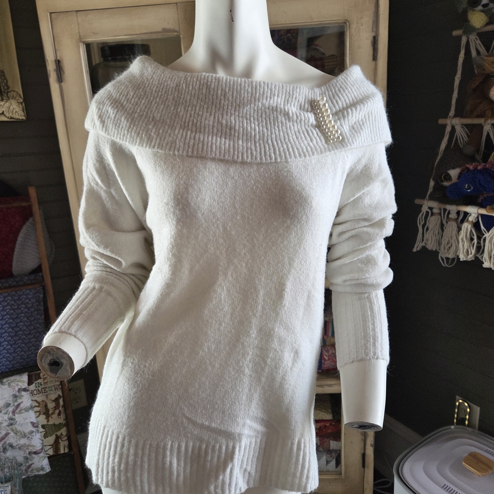 Cato Off-Shoulder White Sweater